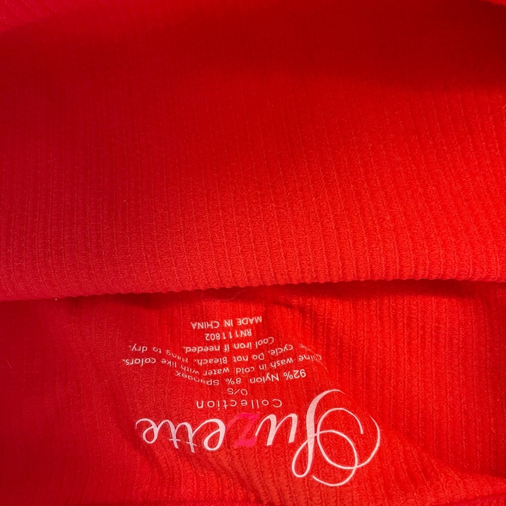 Red halter top - Picture 2 of 2